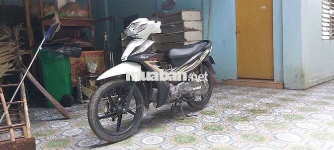 Xe máy Honda Wave Blade 2017 màu đen trắng