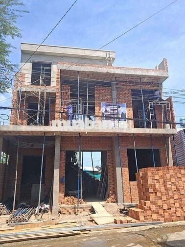 Nhà trệt 2 lầu hiệp an full nội thất sec đại lộ bình dương vào 100m