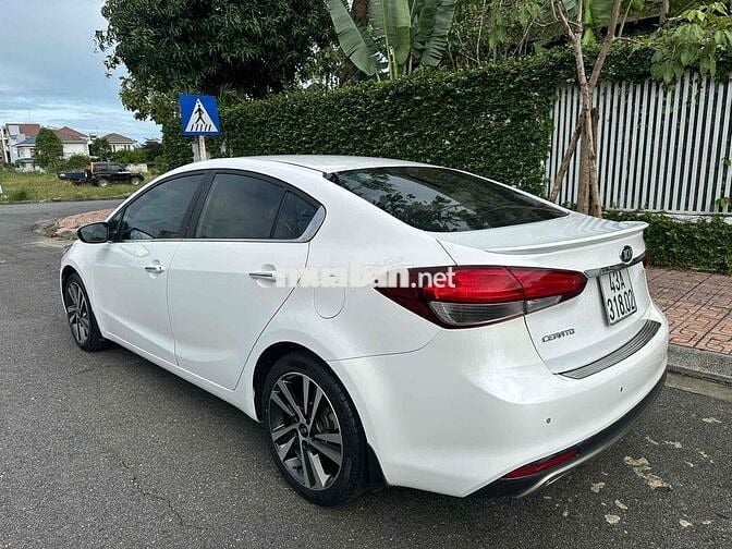 Kia Cerato 2017 1.6 AT - 100000 km