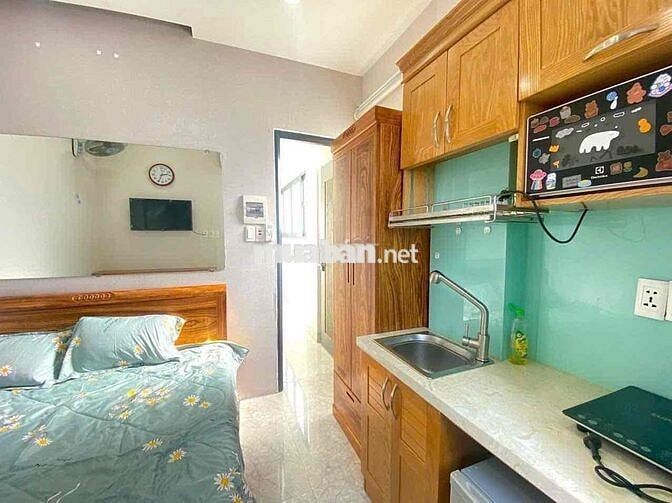 CHDV CHILL CHILL - Ngay VÒNG XOAY DÂN CHỦ - THANG MÁY, HẦM XE