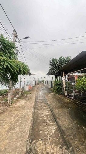 1.650 TỎI / HUỲNH THỊ HIẾU TÂN AN. CÁCH CHỢ 400m