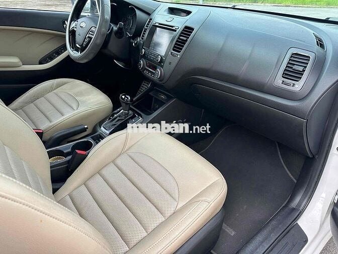 Kia Cerato 2017 1.6 AT - 100000 km