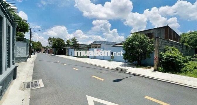 Bán đất 131m2 giá 1 tỷ gần bệnh viện đa khoa Xuyên Á & KCN, SHR