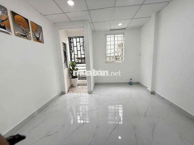 Nhỉnh 2 T
KHÔNG LỘ GIỚI ,QUY HOẠCH 
HẺM XE HƠI HỖ TRỢ VAY 1