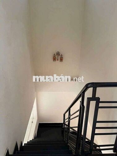 Cho thuê nhà trệt lầu gần ủy ban Phú  Mỹ đối diện kdc Phúc Đạt