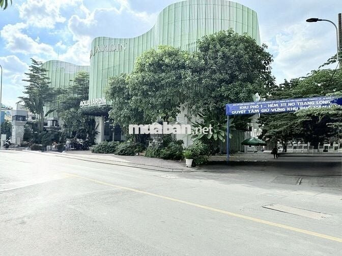 Bán nhà Nơ Trang Long bình thạnh – nhà 2 tầng – hẻm xe hơi – 7.3 tỷ