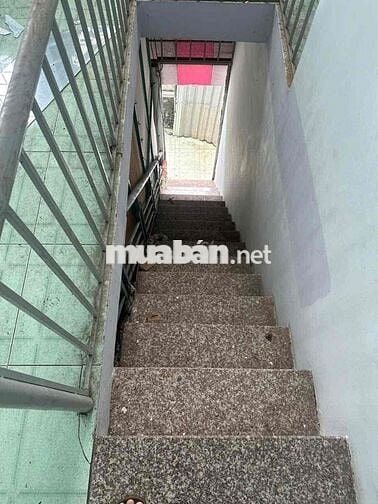 Nhà Hẻm Xe Hơi thông. 6.5 dài 6. trệt lầu. chỉ 4.25t