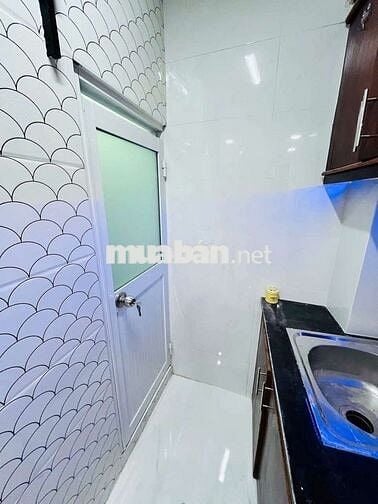 Nhỉnh 2 T
KHÔNG LỘ GIỚI ,QUY HOẠCH 
HẺM XE HƠI HỖ TRỢ VAY 1