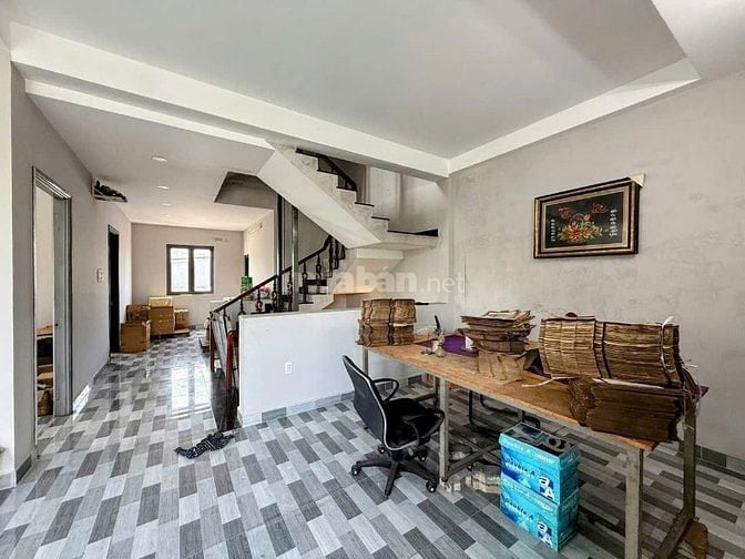 Nhà ngang Lớn giá Tốt cho thuê lâu dài đường Quốc Lộ 1, An Phú Đông