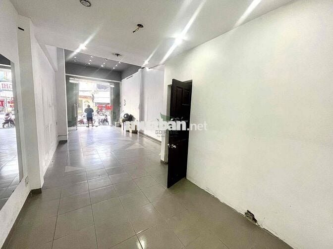 CHO THUÊ NHÀ KINH DOANH MẶT TIỀN ĐÈN GIAO THÔNG NGÃ TƯ CAO BÁ QUÁT