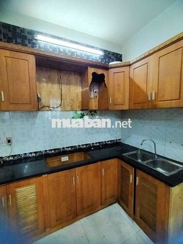 HIẾM CÓ - 4 TẦNG KIÊN CỐ - 4PN - NGANG 4M BỀ THẾ - HẺM ĐẸP 3,5M THÔNG