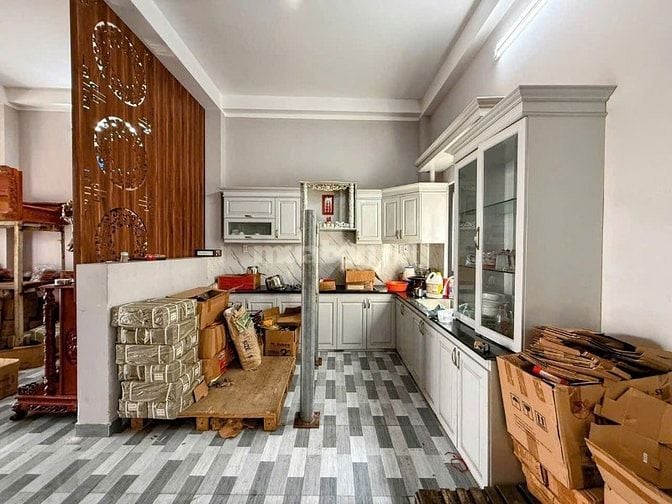 Nhà ngang Lớn giá Tốt cho thuê lâu dài đường Quốc Lộ 1, An Phú Đông