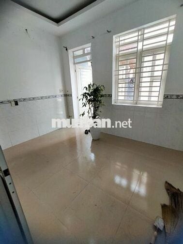 HIẾM CÓ - 4 TẦNG KIÊN CỐ - 4PN - NGANG 4M BỀ THẾ - HẺM ĐẸP 3,5M THÔNG