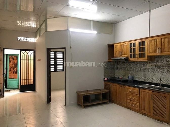 Bán gấp nhà hẻm 1283 Huỳnh Tấn Phát, Q.7, DT: 4,3 x 10m, sổ hồng riêng