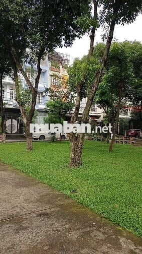 Không Gian Sống Xanh, Xe Hơi Ngủ Trong Nhà, 4 Tầng 4 PN