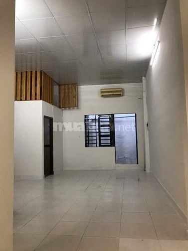 Bán gấp nhà hẻm 1283 Huỳnh Tấn Phát, Q.7, DT: 4,3 x 10m, sổ hồng riêng