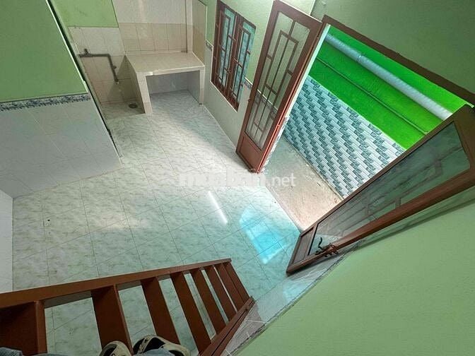 cho thuê nhà trọ nguyên căn giá rẻ,20m2, có gác suốt,hẻm xe hơi