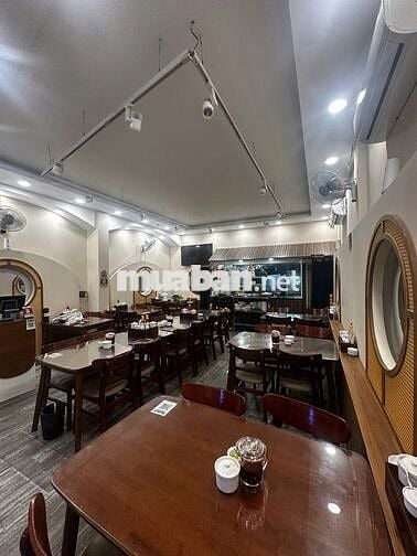 Sang nhượng mặt bằng kinh doanh + 90m2 + Nguyễn Cư Trinh/ Quận 1