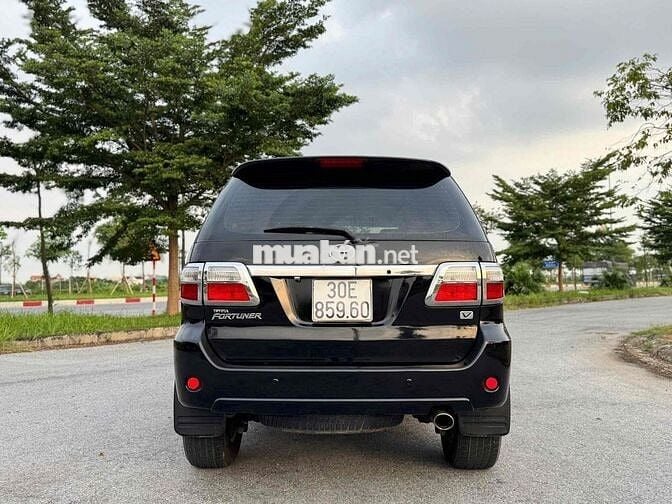 Toyota Fortuner 2010 2.7V 4x4 AT - 170000 km