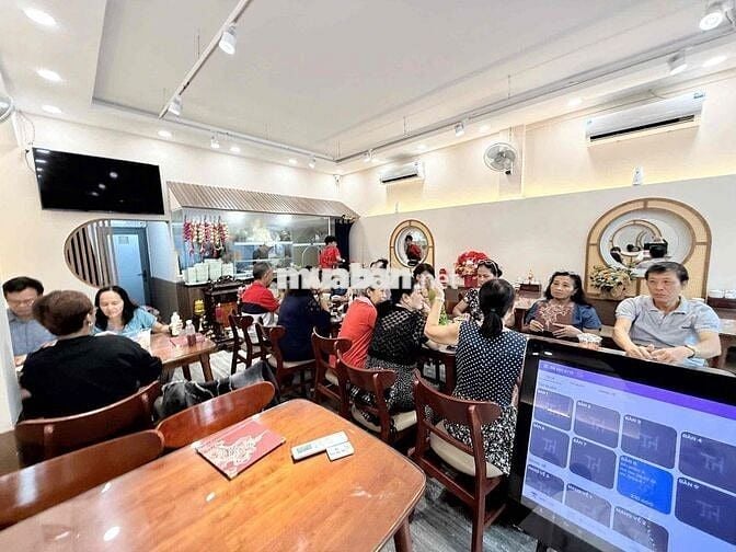 Sang nhượng mặt bằng kinh doanh + 90m2 + Nguyễn Cư Trinh/ Quận 1