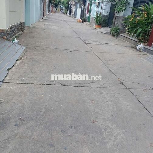 40m2 Lê Quang Định, 2 tầng, sổ đẹp, tặng nội thất.