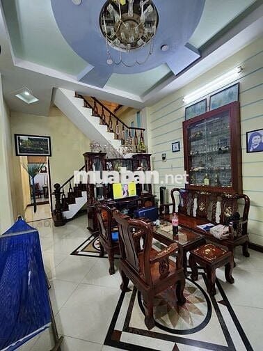 Chính chủ cần bán căn nhà 1/ LÊ ĐỨC THỌ, 3 TẦNG, HẺM XE TẢI.