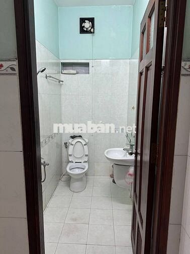 Cho thuê nhà 2 tầng gần trường THPT Đào Sơn Tây 100m2