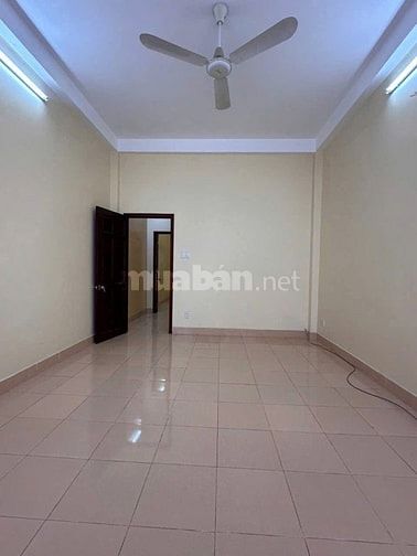 MẶT TIỀN NỘI BỘ P4Q8 48m2 trệt 2 lầu đúc sân thượng 8ty4 tl 