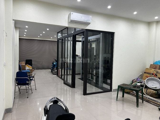Chính chủ cho thuê CH T1 mặt phố Trần Đại Nghĩa, 18tr, 60m2 mt4.6m