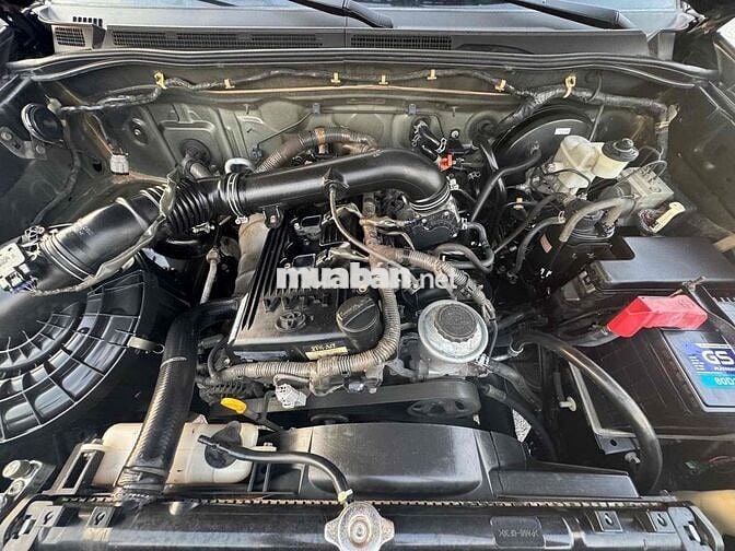 Toyota Fortuner 2010 2.7V 4x4 AT - 170000 km