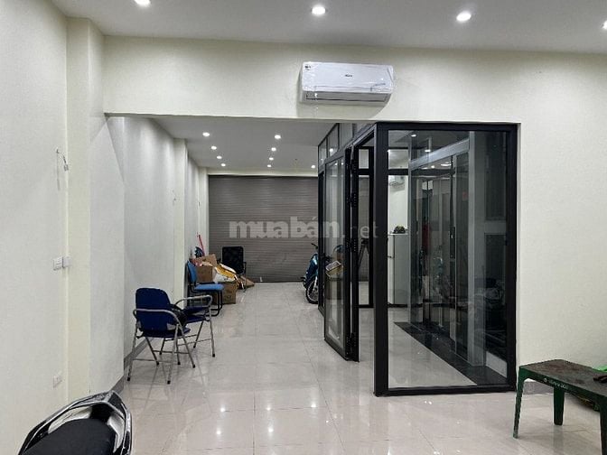 Chính chủ cho thuê CH T1 mặt phố Trần Đại Nghĩa, 18tr, 60m2 mt4.6m