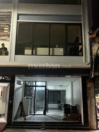 Chính chủ cho thuê CH T1 mặt phố Trần Đại Nghĩa, 18tr, 60m2 mt4.6m