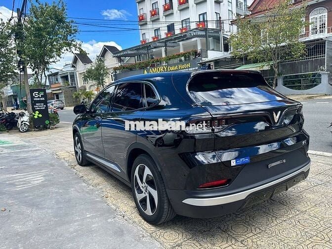 VinFast VF8 2023 Eco - 35599 km