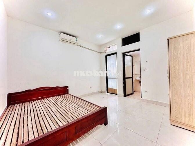 Nhà cô Cho thuê 3-4 Phòng Đường láng, Chùa láng