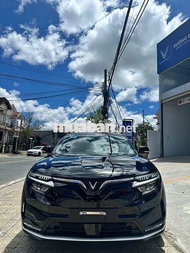 VinFast VF8 2023 Eco - 35599 km