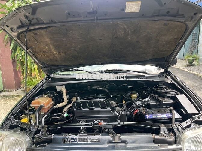 Ford Escape XLT 2001 số tự động 5 chỗ