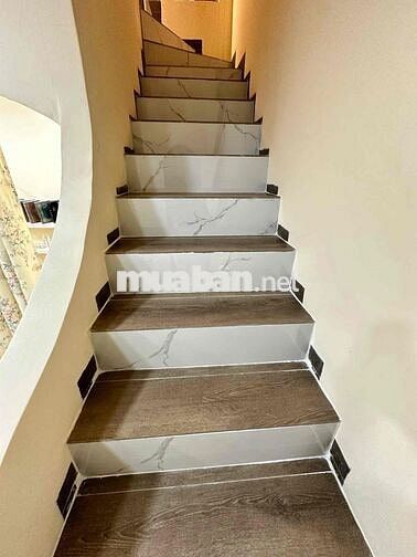 🏠BỀ NGANG LỚN - GẦN MẶT TIỀN ĐƯỜNG - - NHÀ SẴN NỘI THẤT ĐẸP