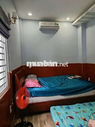 Cho thuê nhà nguyên căn hẻm xe hơi Huỳnh Tấn Phát full nội thất