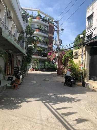 Bán nhà trệt lầu HXH khu dân trí Nguyễn Xí, 96m2 giá chỉ 11.9 tỷ