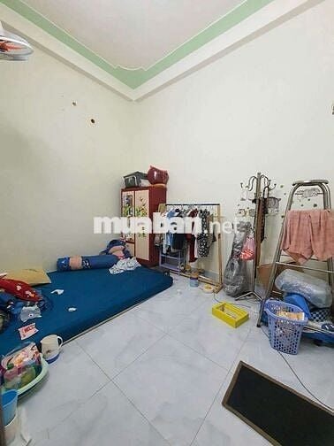 Nhà phố hoàn công kế bên trường cấp 1.2.3, gần chợ, Vincom550