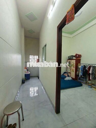 Nhà phố hoàn công kế bên trường cấp 1.2.3, gần chợ, Vincom550