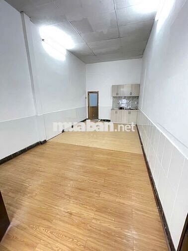 PHÒNG TRỌ GIÁ RẺ 30M2 NGAY CẦU CHÁNH HƯNG