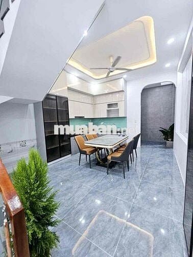 Nhà phố 3 tầng 270m sàn xd, full nội thất trong kdc cao cấp Dĩ An