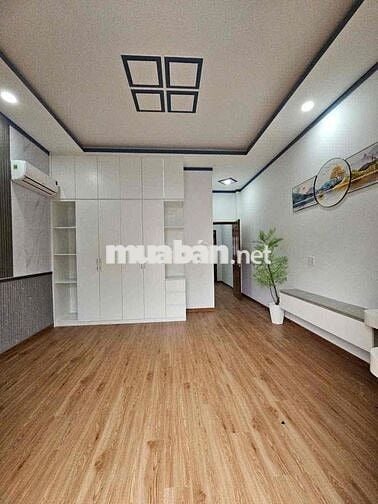 Nhà phố 3 tầng 270m sàn xd, full nội thất trong kdc cao cấp Dĩ An