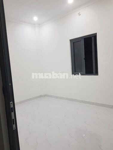 Phòng trọ tầng 1, nhà nguyên căn, mới đẹp