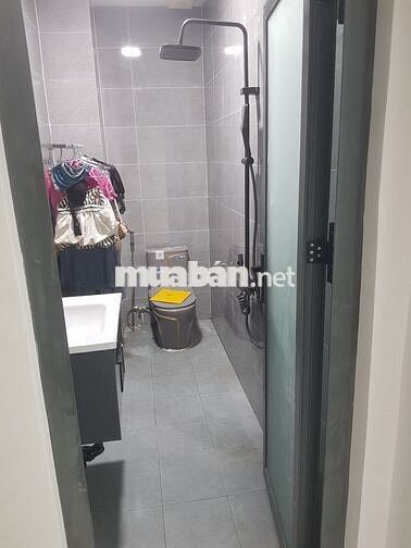 Phòng trọ tầng 1, nhà nguyên căn, mới đẹp