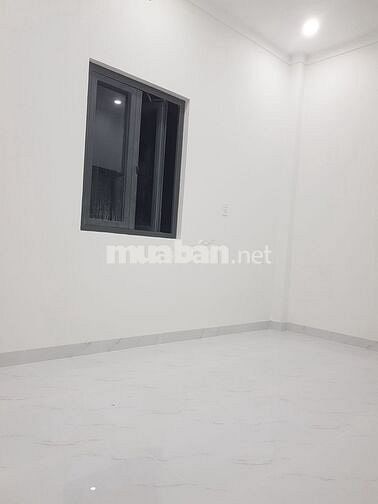 Phòng trọ tầng 1, nhà nguyên căn, mới đẹp