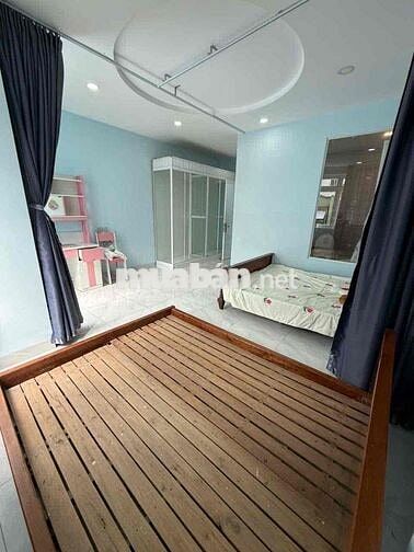 Studio ban công tách bếp có bồn tắm 3tr5-5tr6 1PN-2PN