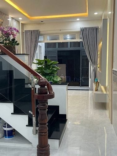 Bán nhà Bình Thạnh đường Hoàng Hoa Thám P.05 Bình Thạnh 63m2 1tỷ950tr