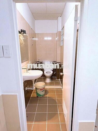 Thuê nhà lầu 1 chung cư A2 Phan Xích Long